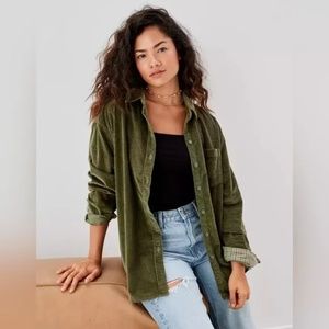 AE Oversized Corduroy Shirt in Olive - Size Small